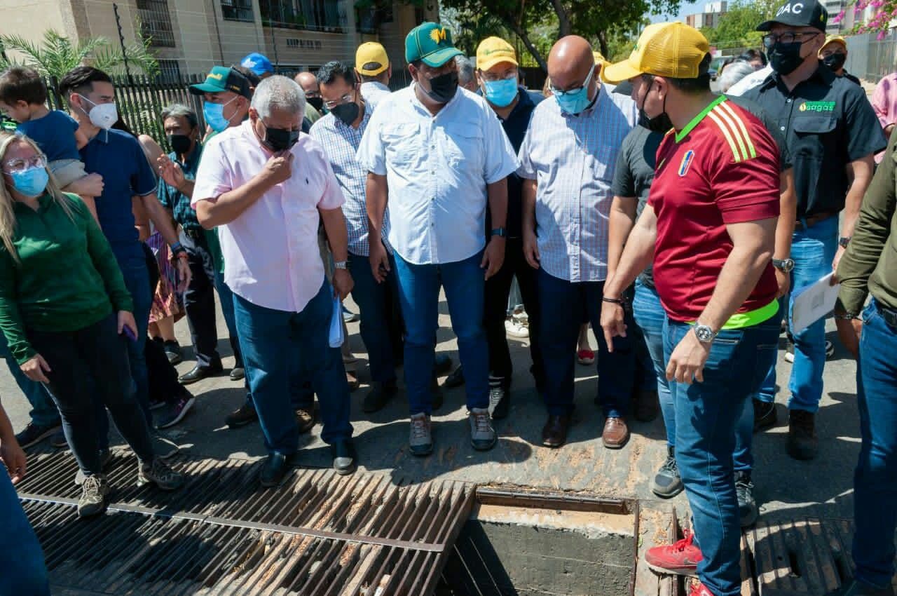 Alcalde Ramírez realiza Gabinete Parroquial en Coquivacoa